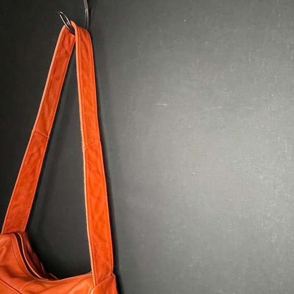 Made in Mexico large ,genuine leather crossbody bag - Picture 3 of 15